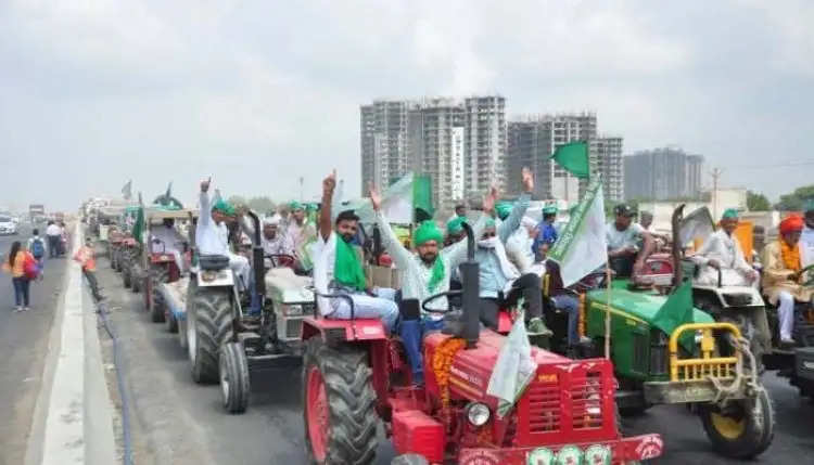 किसान आंदोलन: आज होने वाली ट्रैक्टर मार्च स्थगित