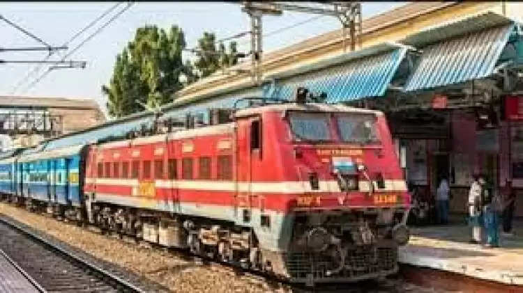 रेलवे ने यात्रियों को दिया बड़ा झटका, अब एक साल के बच्चे का भी लगेगा फुल टिकट, जेब पर पड़ेगा असर