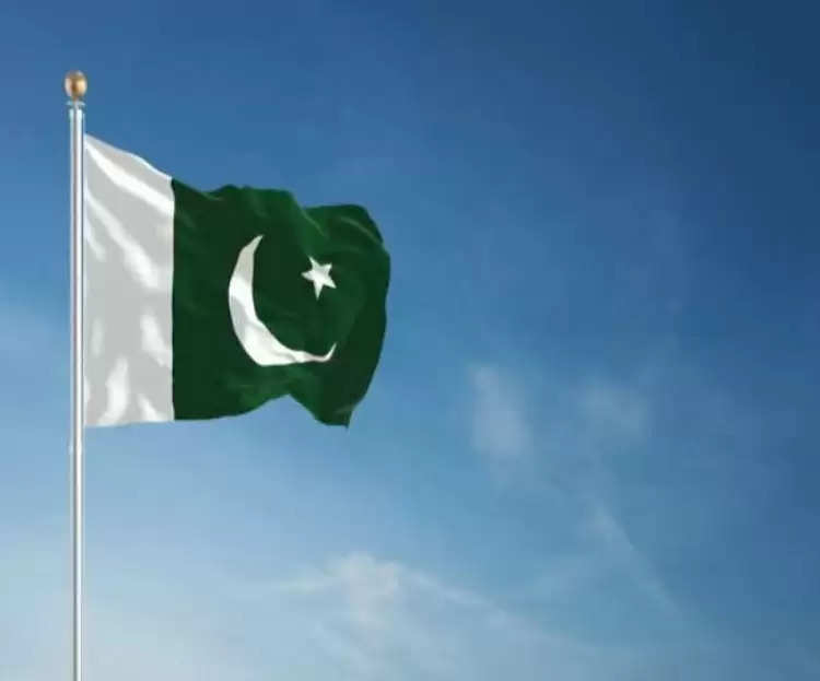 पाकिस्तान के पेशावर में छात्रों ने इमरान खान की सरकार के खिलाफ किया जमकर विरोध प्रदर्शन, जानें- क्या है मामला