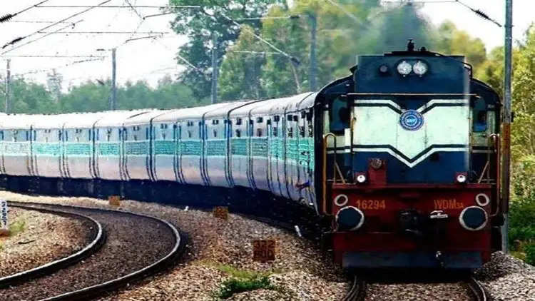 इन शहरों की यात्रा करने वालों को बड़ा झटका, रेलवे ने रद की 46 ट्रेनें
