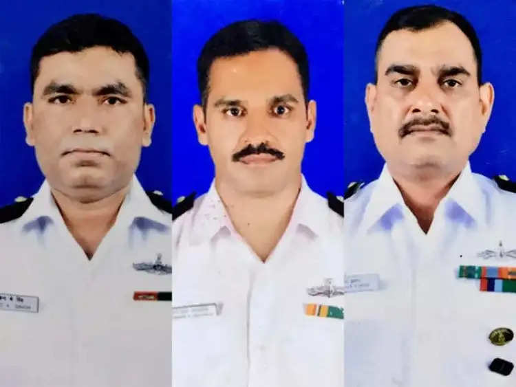 आईएनएस रणवीर ब्लास्ट में 3 जवानों की मौत, 11 घायल, नौसेना प्रमुख ने परिवार के प्रति जताई संवेदना