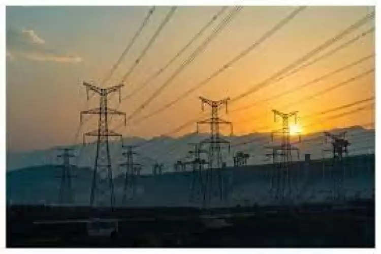 बिजली की किल्लत से जूझ रहा देश, दिल्ली समेत कई राज्यों के लोग हैं परेशान