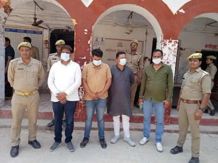 हत्या का प्रयास करने वाले बीकापुर के पूर्व ब्लाक प्रमुख संतोष सिंह सहित चार आरोपी गिरफ्तार।
