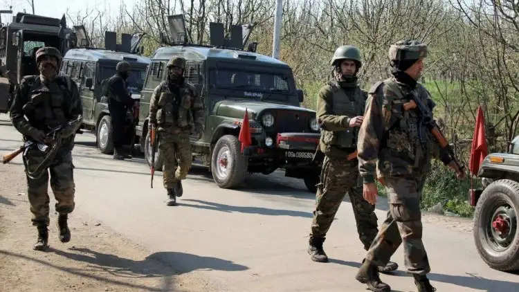 जम्मू कश्मीर: शोपियां में सुरक्षाबलों ने मुठभेड़ में दो आतंकी ढेर, तलाश जारी
