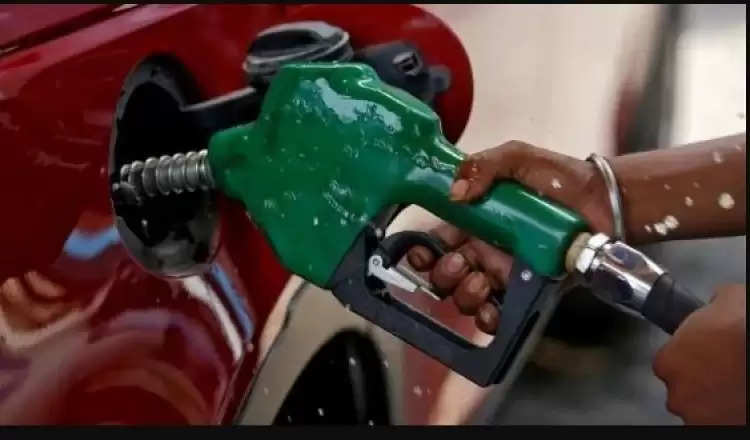 Petrol-Diesel Rate Today: तेल की कीमतों में उछाल , दिल्ली में फिर महंगा हुआ पेट्रोल-डीजल, जानें नया रेट