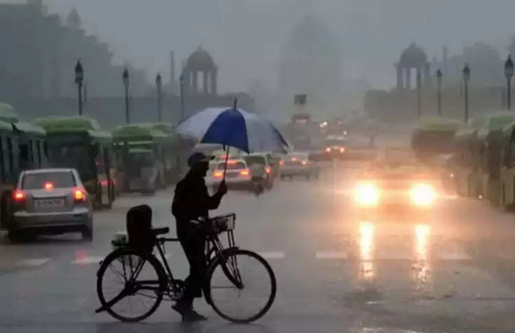 दिल्ली-NCR में आज तेज हवा के साथ होगी बूंदाबांदी, इन राज्यों पहुंचा मानसून