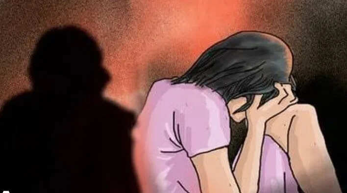 काम दिलाने के बहाने MP की लड़की को बुलाया झांसी , रेप कर सड़क पर फेंका