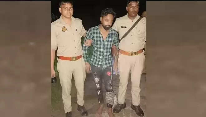 गो तस्कर से पुलिस की मुठभेड़, बदमाश के पैर में लगी गोली, अस्पताल में भर्ती
