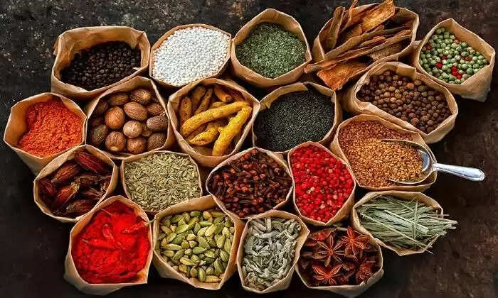 Price Rise: मसालों की बढ़ी कीमतों ने निकाला जायके का पसीना