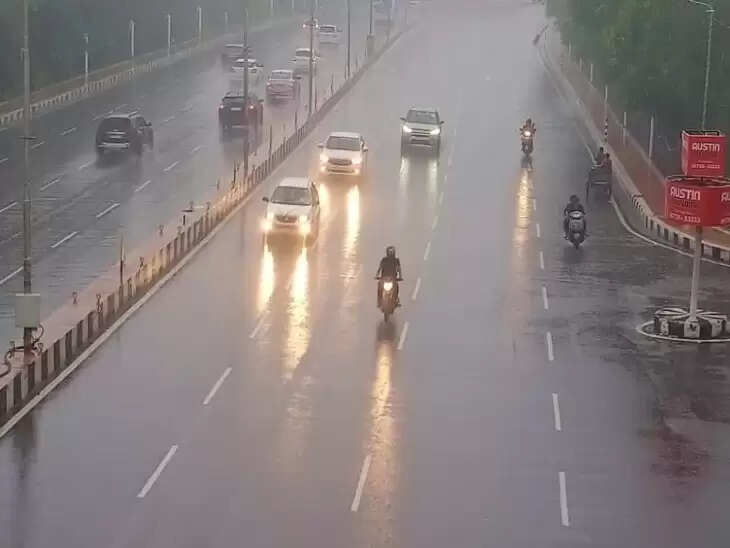 UP के 40 जिलों में बारिश का अलर्ट, लखनऊ में रुक-रुक कर बरसात, झांसी में जमकर बरसा पानी
