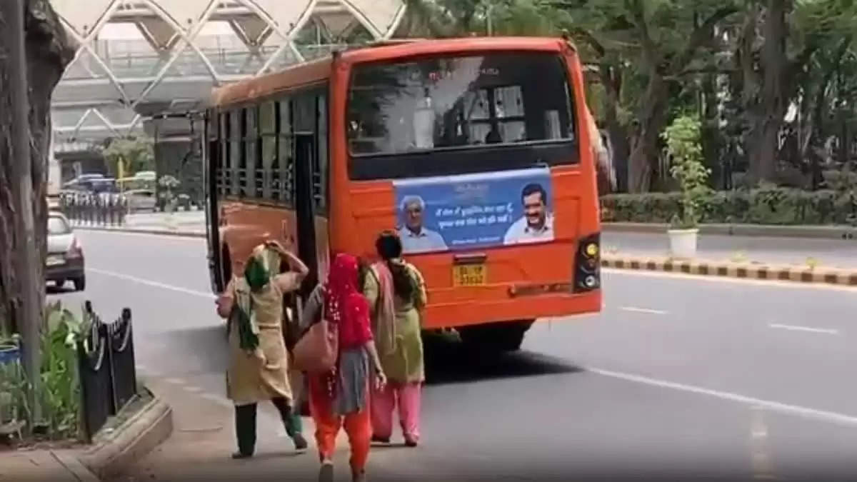 दिल्ली में ड्राइवर ने महिलाओं के लिए नहीं रोकी बस, CM केजरीवाल के आदेश पर हुआ सस्पेंड