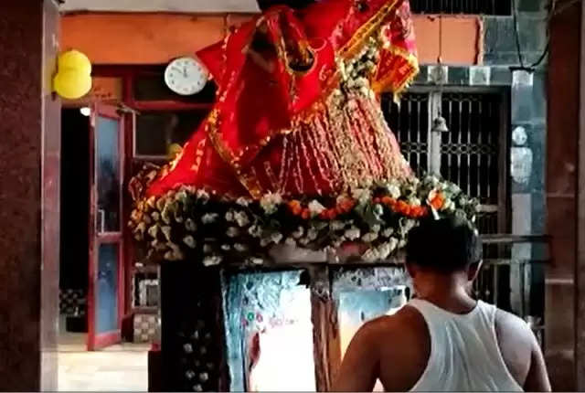 अलीगढ़ के हनुमान मंदिर में मुस्लिम प्रवेश वर्जित, हिंदुओं के लिए ड्रेस कोड लागू
