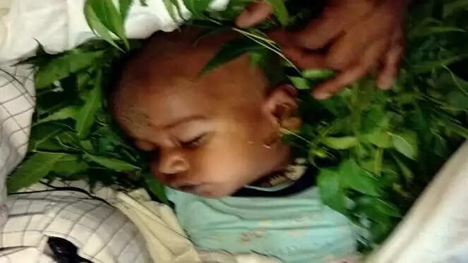 दीवार से निकली मौत, खेलते हुए गई डेढ़ साल के मासूम की जान, डॉक्टर ने बताई वजह