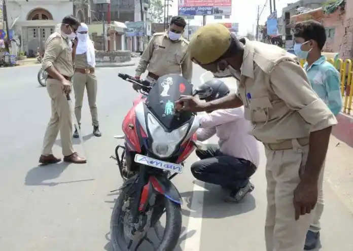 CM योगी के निर्देश पर एक्टिव मोड में दिखी यातायात पुलिस,  जाट, गुर्जर, त्यागी… लिखी गाड़ियों के कटे चालान
