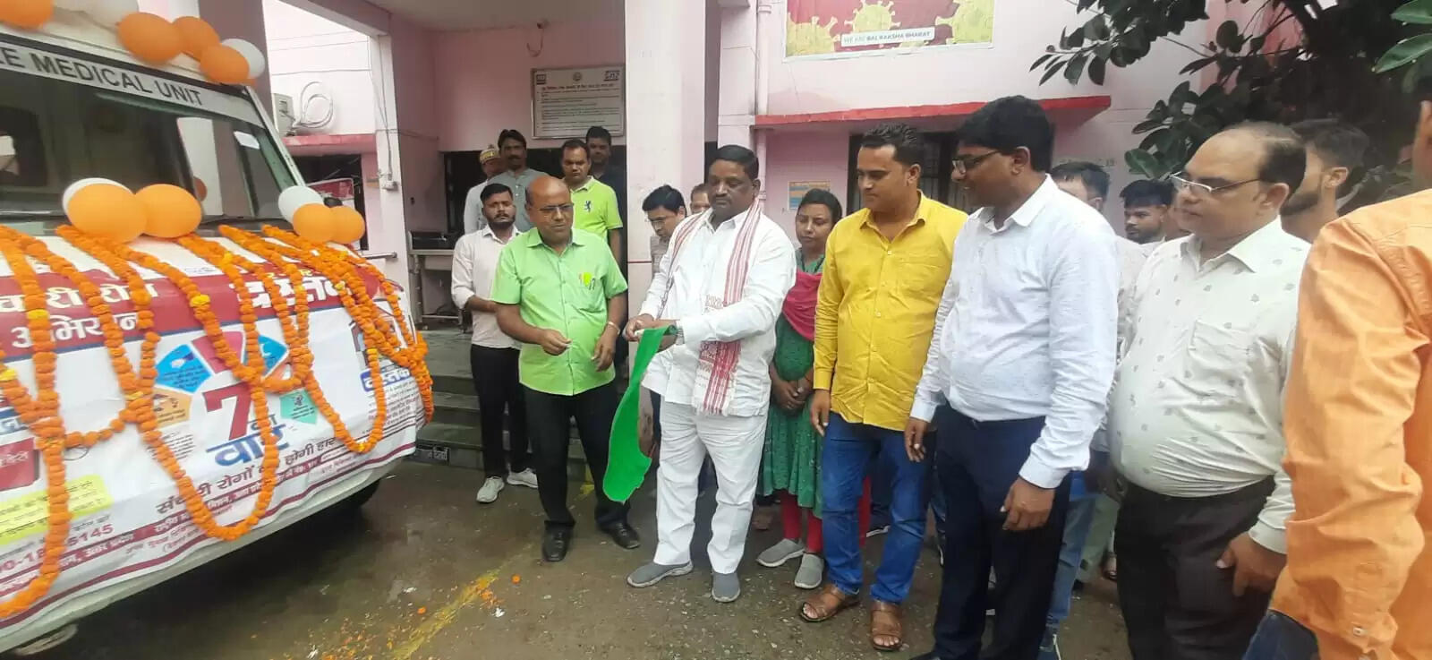 सदर विधायक ने दिखाई हरी झंडी, निकाली गयी विशेष संचारी नियंत्रण एवं दस्तक अभियान की रैली
