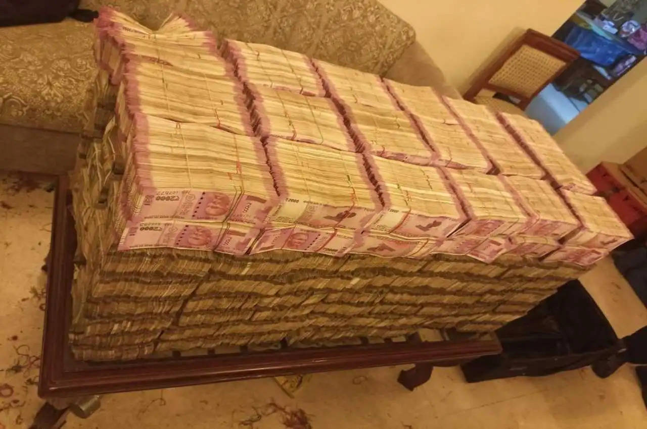 आय से अधिक संपत्ति मामले में वाप्कोस के पूर्व प्रमुख बेटे समेत गिरफ्तार, CBI ने जब्त किए 38.38 करोड़ रुपये