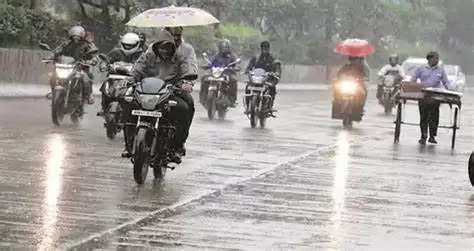 बिपरजॉय का असर...लखनऊ, आगरा, कानपुर में बारिश, पश्चिमी UP के भी 14 शहरों में होगी भारी बरसात