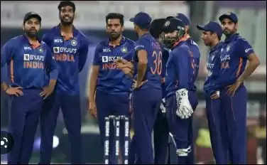 भारतीय टीम के बल्ले से गदर मचाने वाला खिलाड़ी सीरीज से बाहर, कलाई में चोट