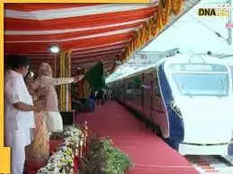 PM ने सिकंदराबाद-तिरुपति वंदे भारत एक्सप्रेस को दिखाई हरी झंडी